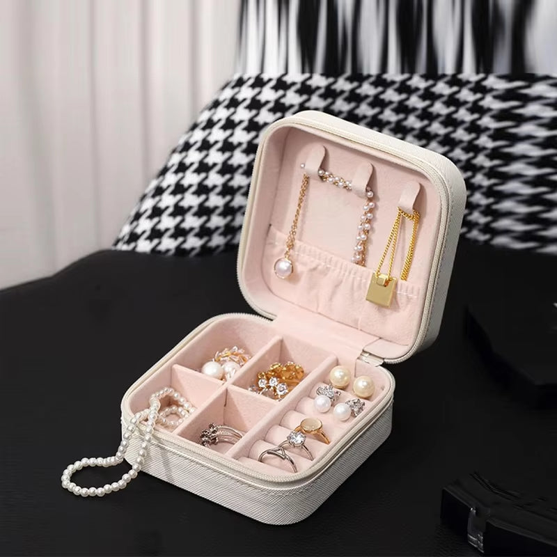 Portable Mini Jewelry Storage Box Travel Organizer Jewelry Case Leather Storage Earrings Necklace Ring Jewelry Organizer Display